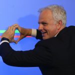 TAP: Neeleman team received “bonuses and salaries worth millions”