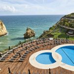 60% of Algarve hotels suffer cancellations over virus fears