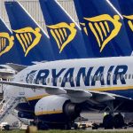 Ryanair increases Faro flights as threat to air bridge looms