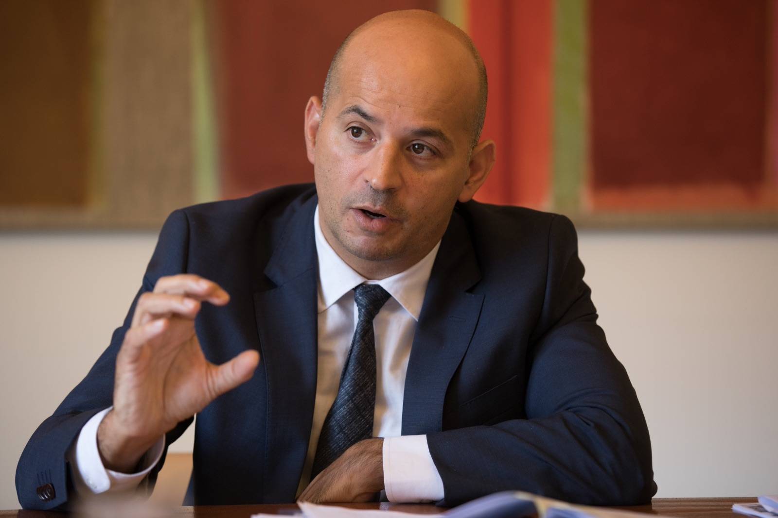 Government faces difficult horse trading over budget